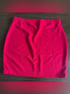 Red mini skirt “M”
